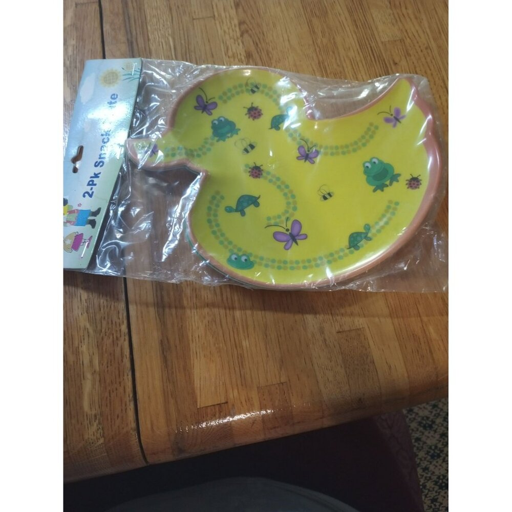 Melamine set of two duck frog turtle yellow snack plates NOS